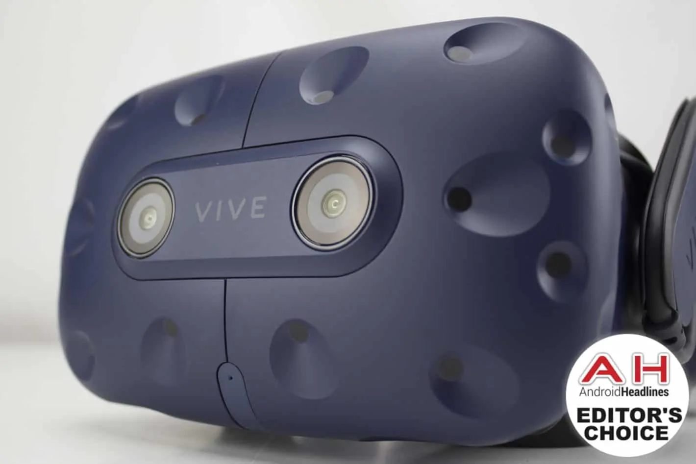 Featured image for HTC Vive Pro VR Headset Review – Virtually The Best