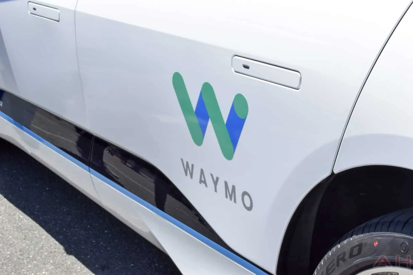 Featured image for Waymo driverless cars reportedly outperformed humans