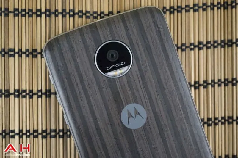 Featured image for Verizon's Moto Z Play Droid Secures Android 8.0 Oreo Update