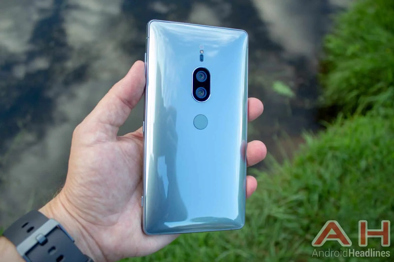 Sony Xperia XZ2 Premium AH NS 01