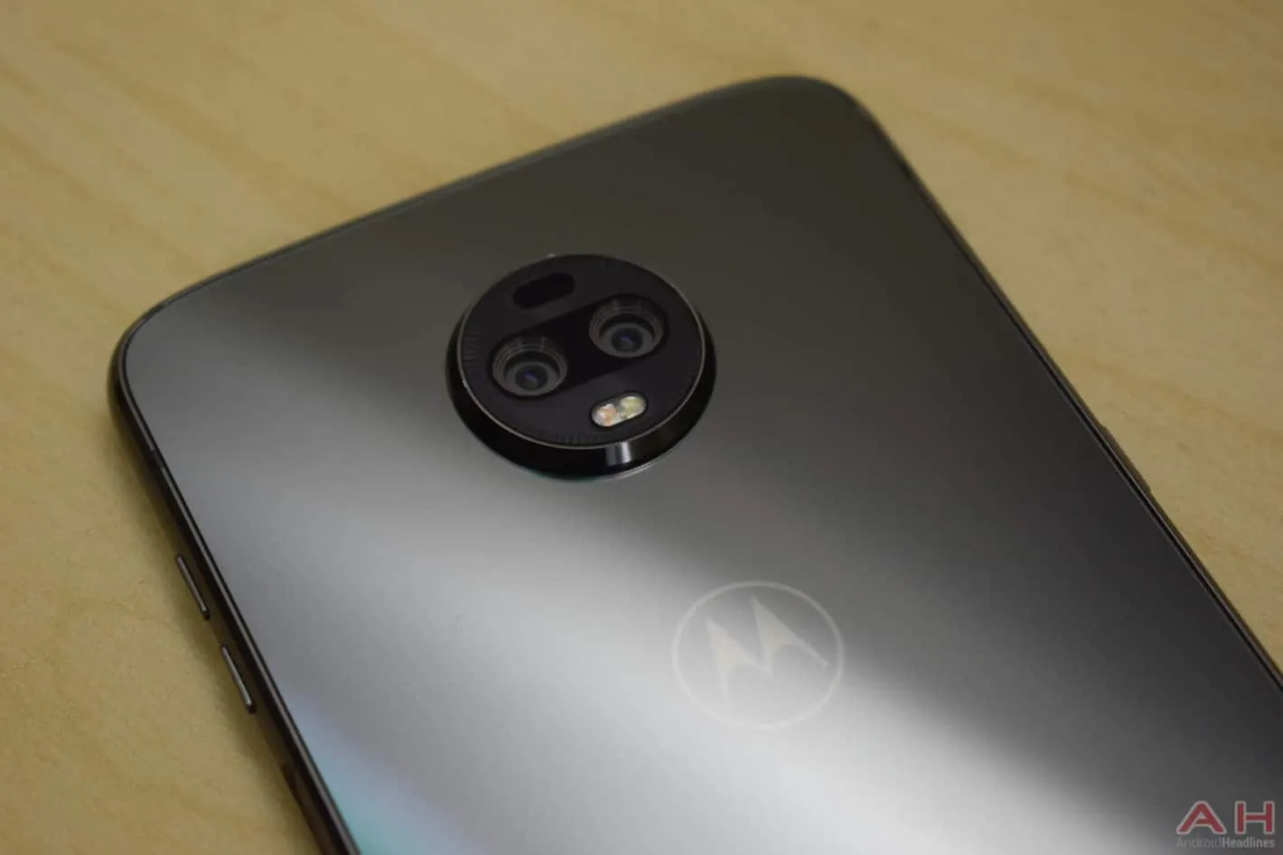 Featured image for Verizon Moto Z3 Android 9 Pie Update Brings 5G Support – Kind Of