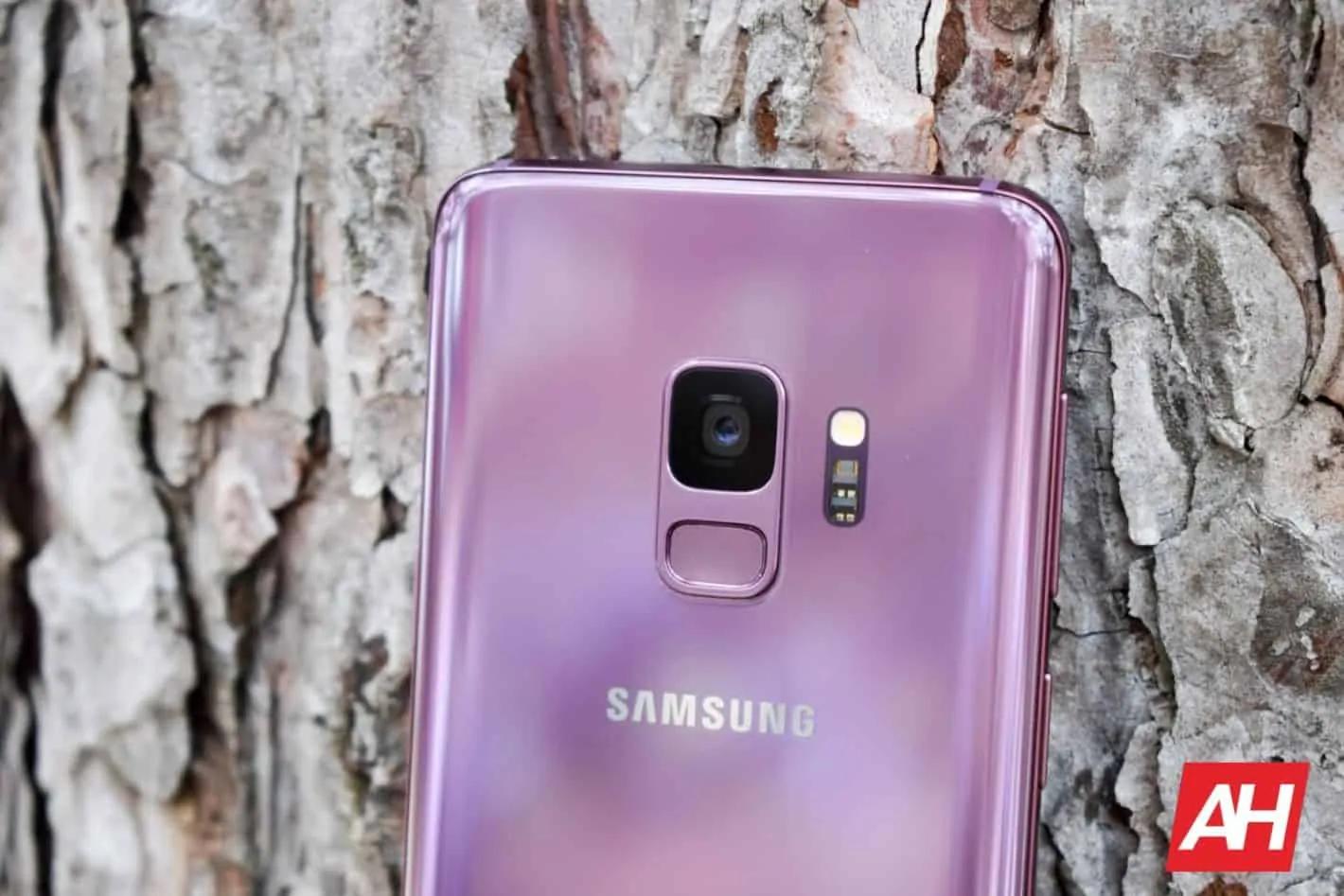 Featured image for T-Mobile Finally Brings Android 9 Pie To Samsung Galaxy S9