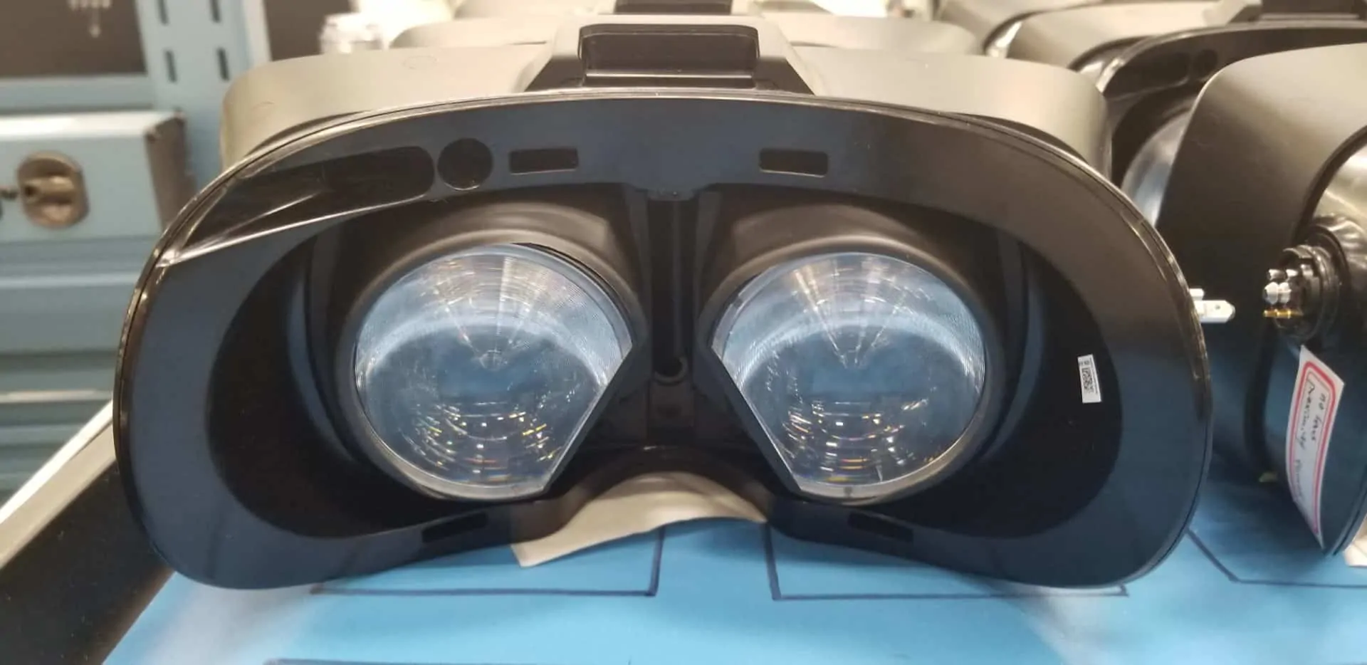 Valve VR leaked from UploadVR IMGUR 01