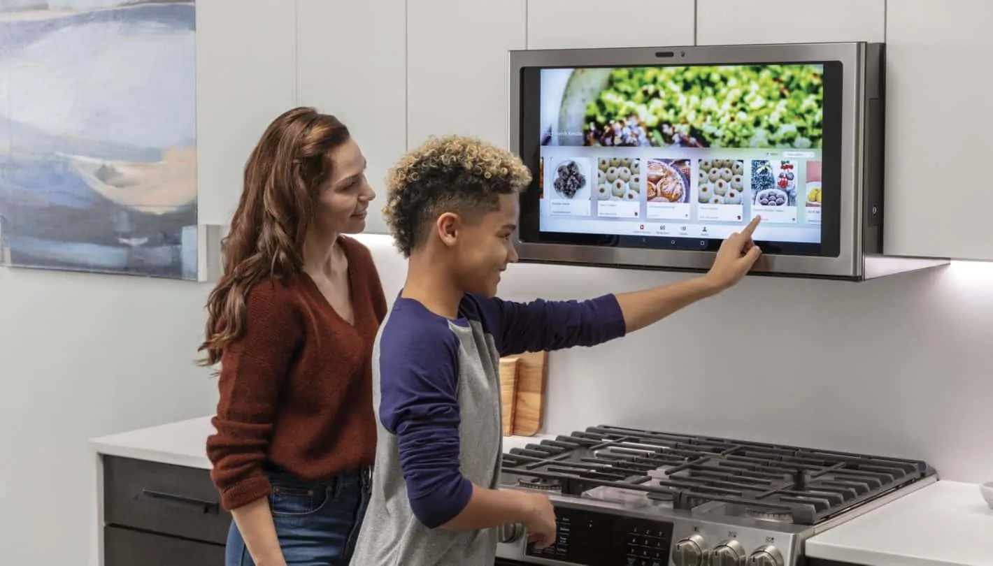 Featured image for GE Wants To Put Netflix In Your Kitchen For 'Only' $1,400 – CES 2019