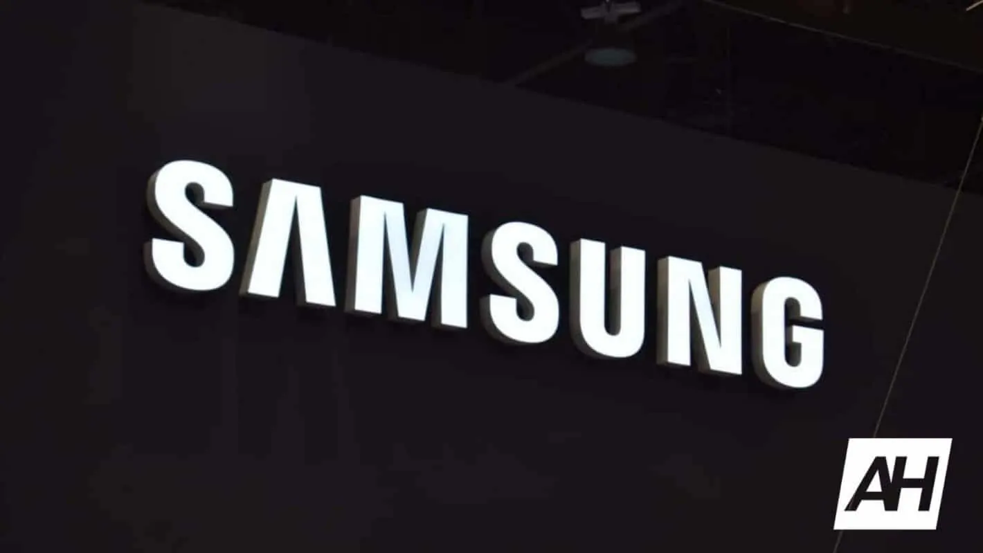 Featured image for Samsung showcases bezel-less smartphone display