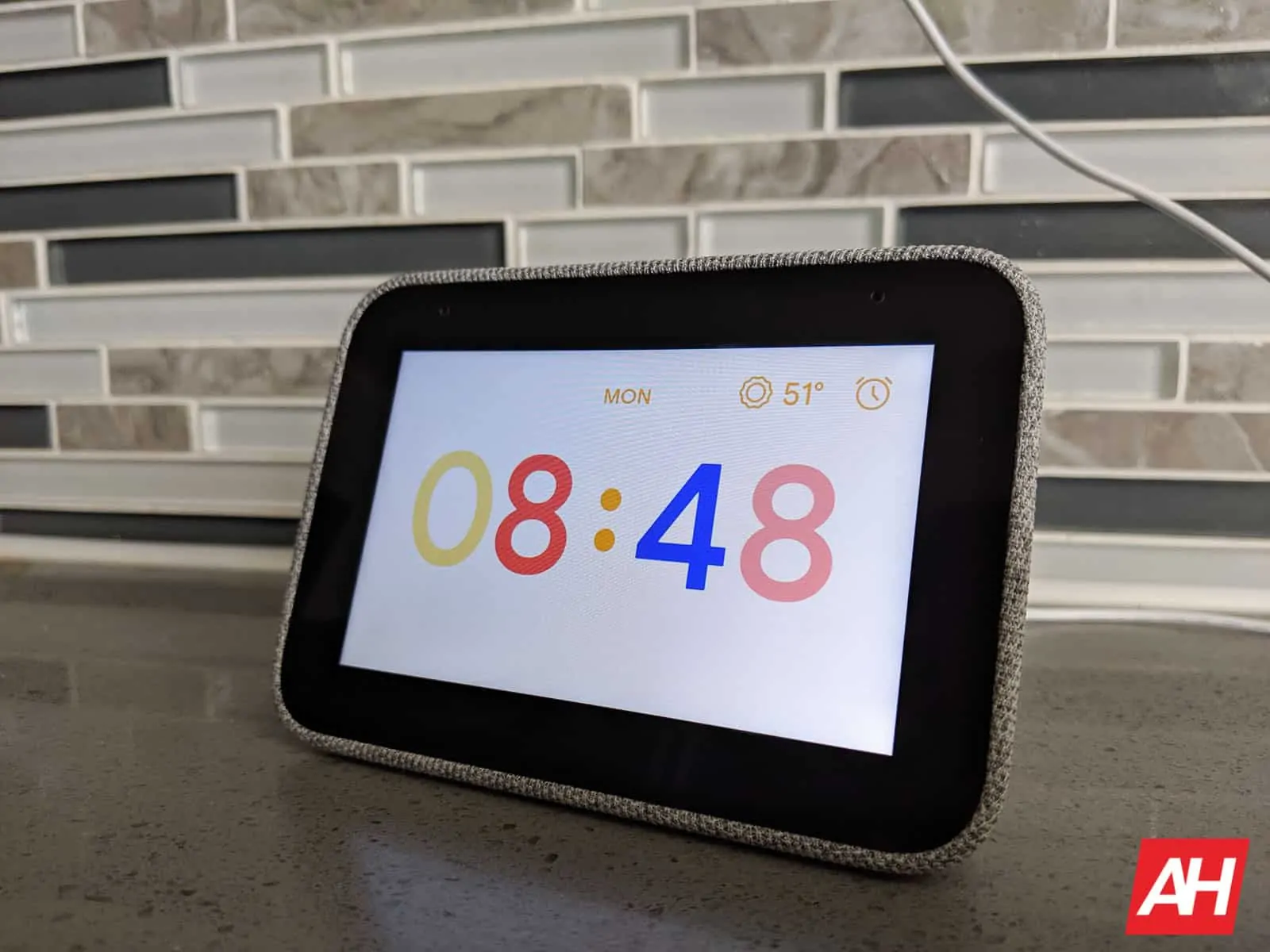 Lenovo Smart Clock Review AM AH 9