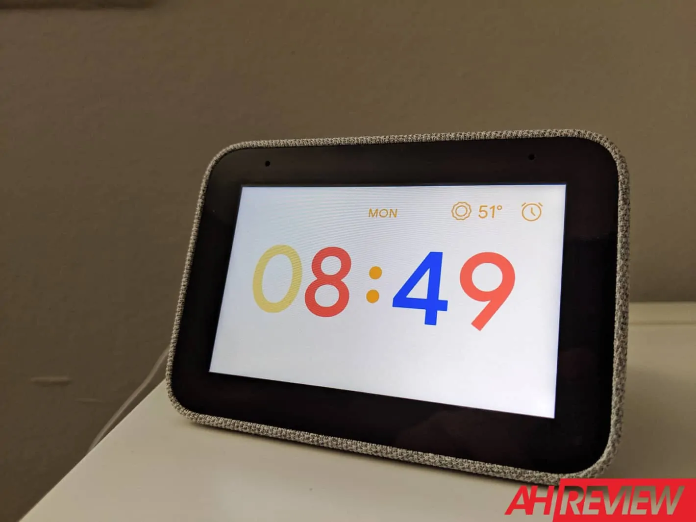 Featured image for Lenovo Smart Clock Review: Finally A Smart Display For Your Bedroom