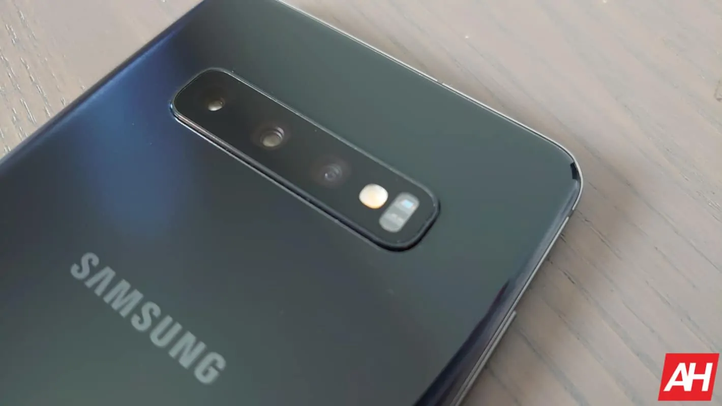 Featured image for The Galaxy S10 gets it next (and maybe last) monthly update