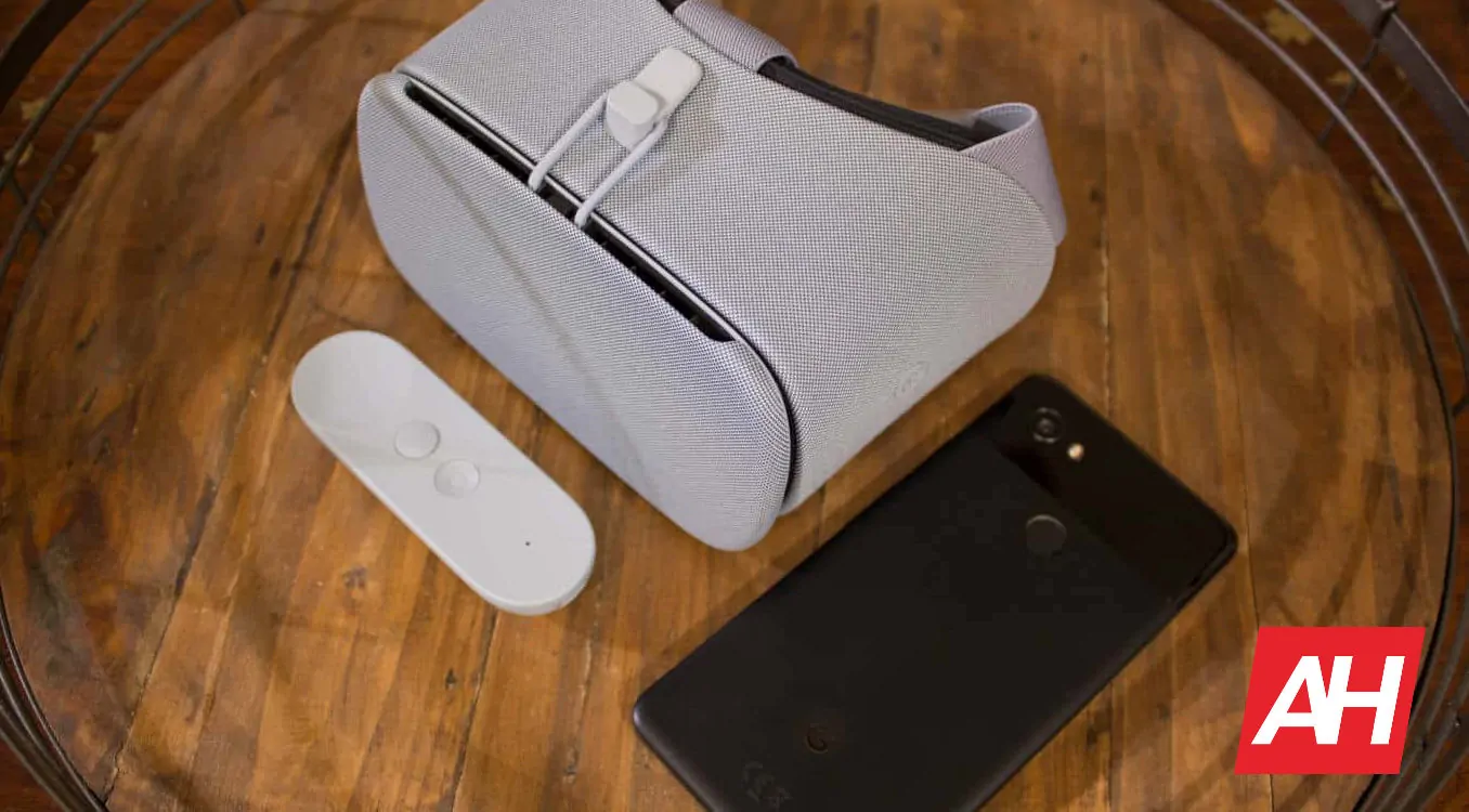 Featured image for Your Google Daydream VR Headset Is Now A Collector's Item