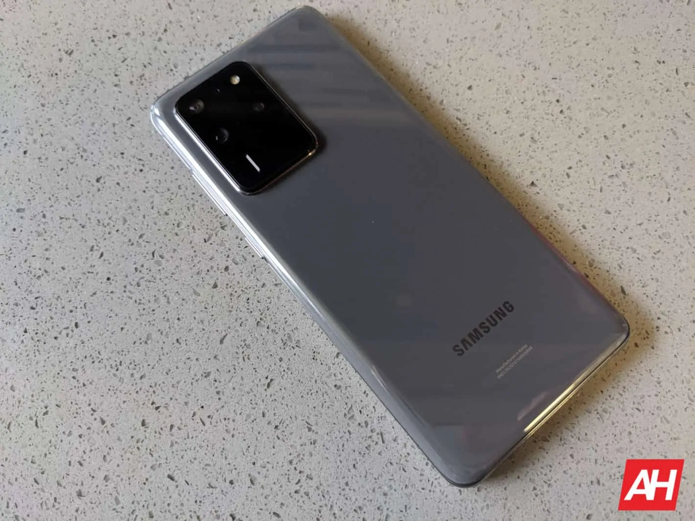 Featured image for Samsung Galaxy S20 Series Starts Picking Up February 2021 Security Patch