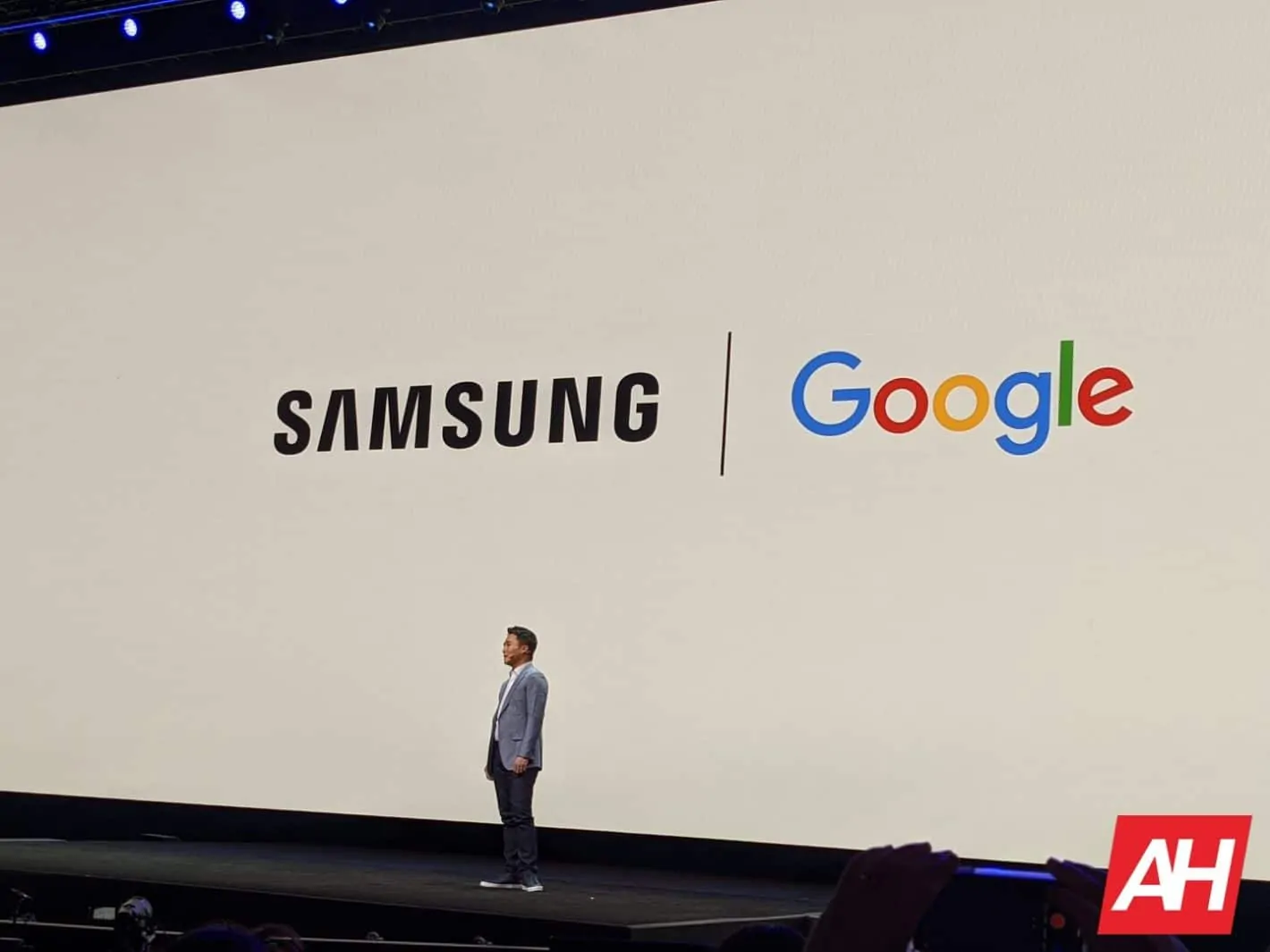 Featured image for Google paid Samsung $8 billion to default its apps on Galaxy devices