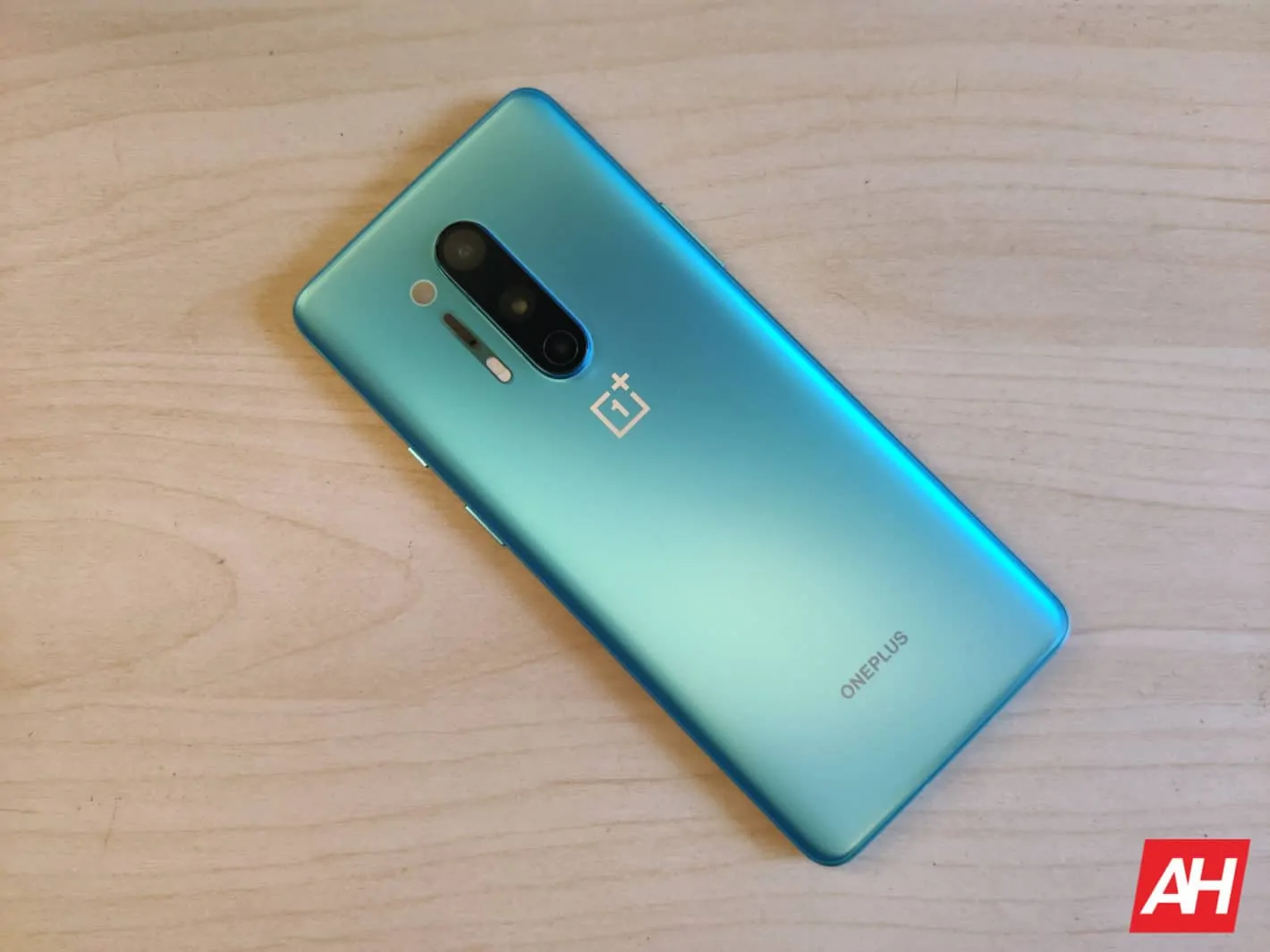 Featured image for OnePlus 8 Pro Matches The Best Flagship Smartphones, And Then Some: Opinion