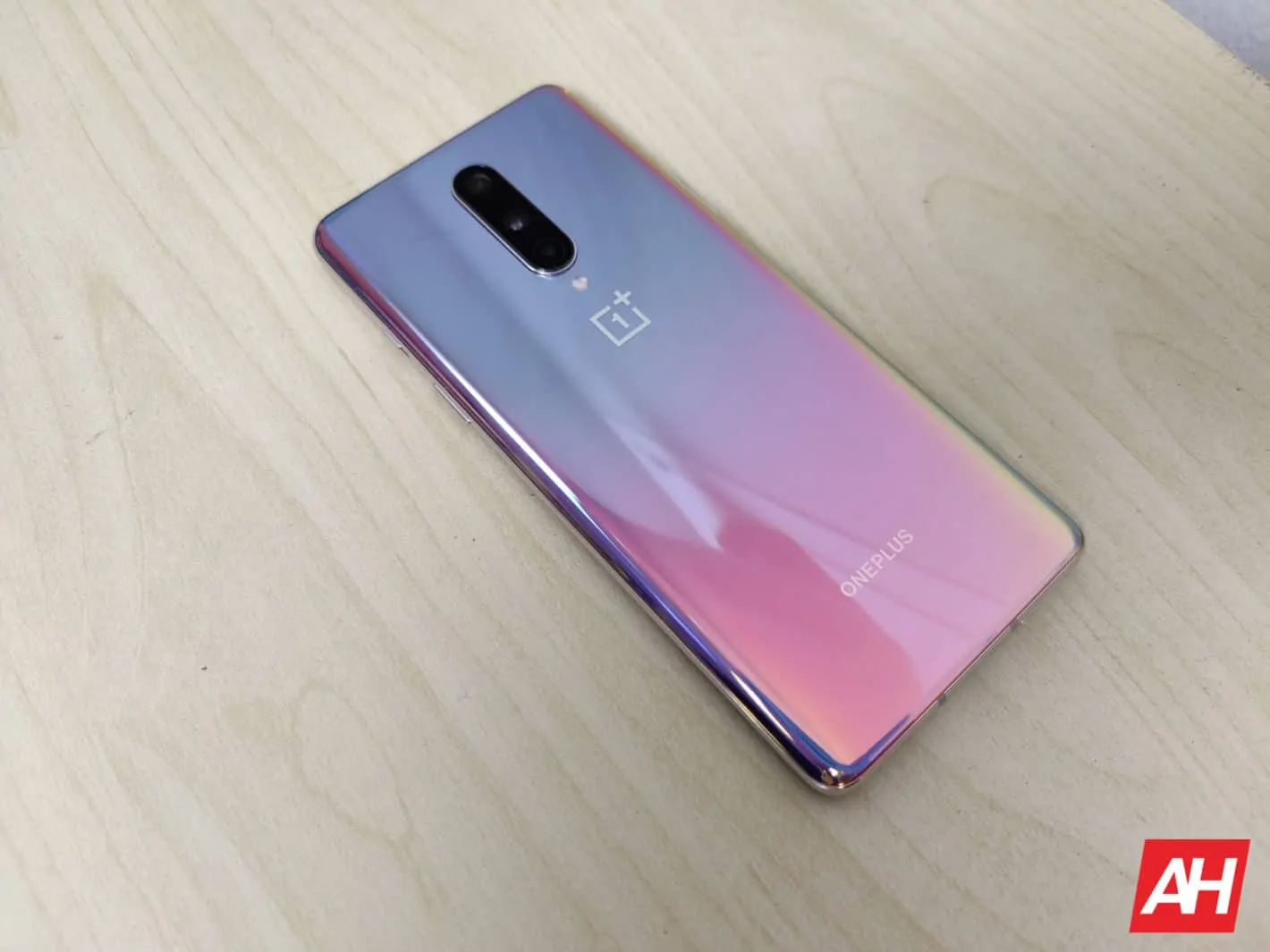 Featured image for OnePlus 8 & OnePlus 8 Pro receive their final update