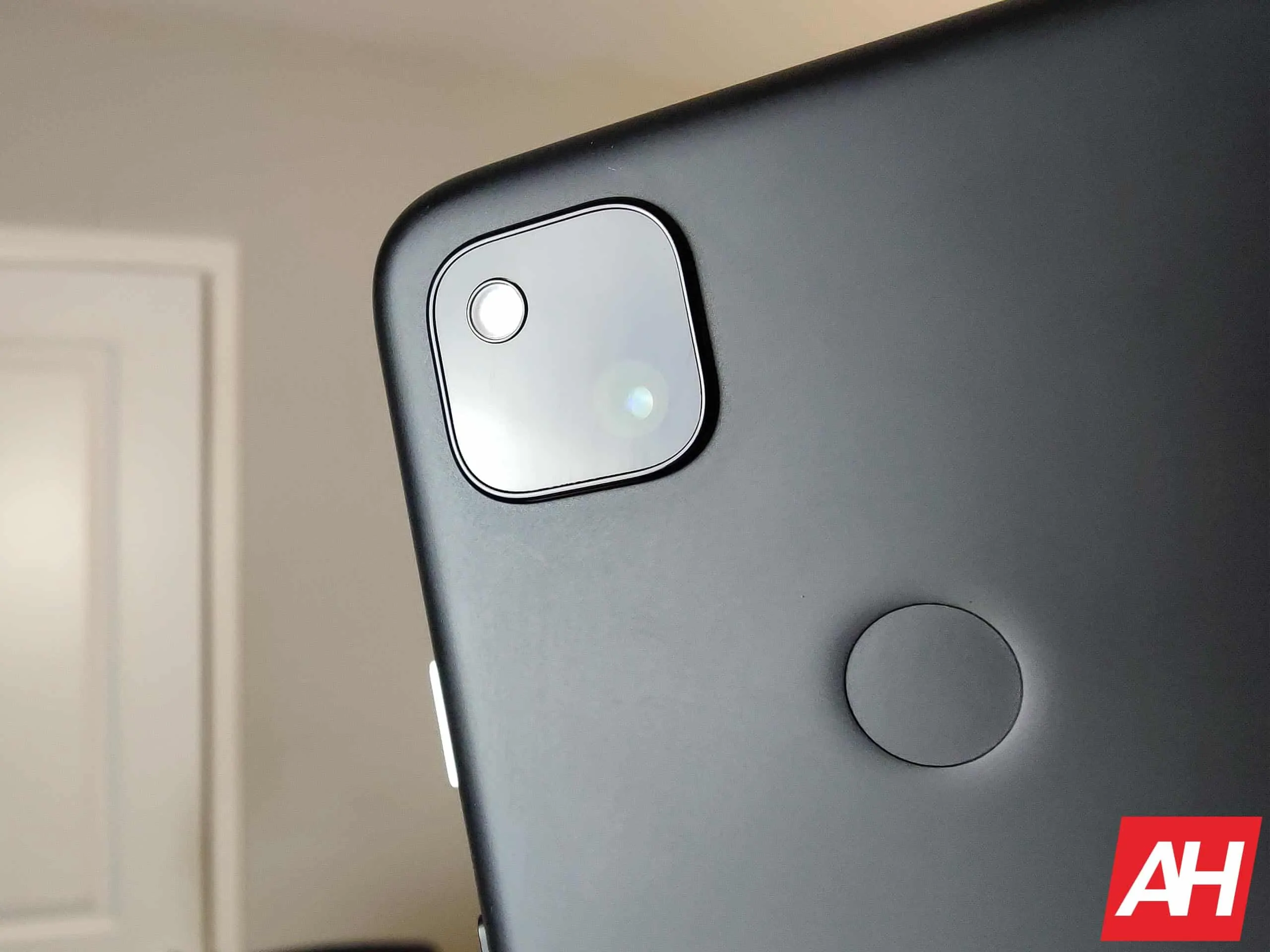 Google Pixel 4a Review AM AH 4