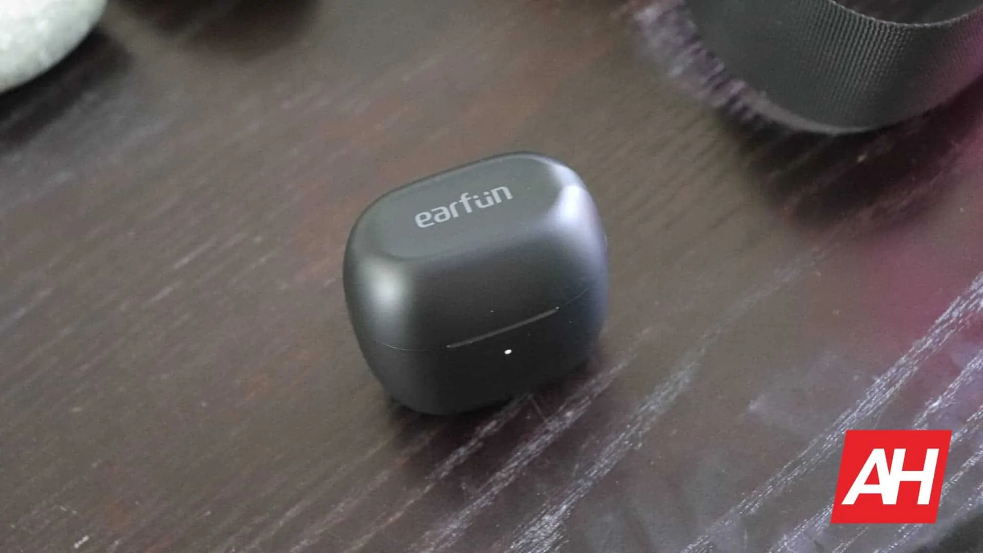 01 EarFun Air Hardware Review AH 2020