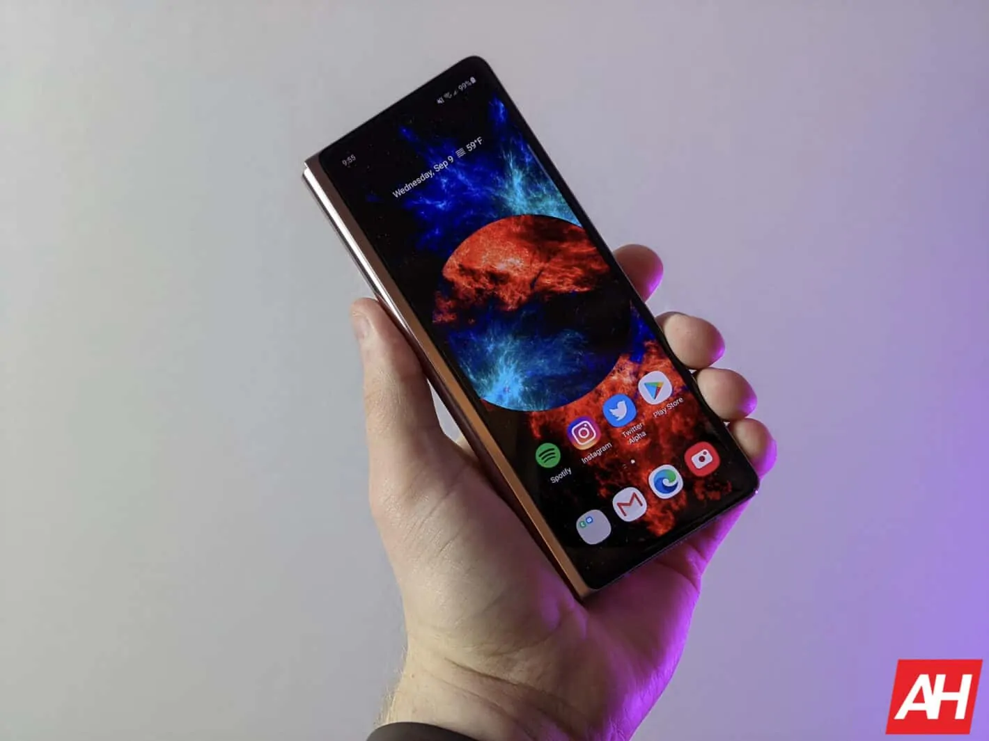 Featured image for Galaxy Z Fold 2 Also Gets Samsung's Android 13 Beta