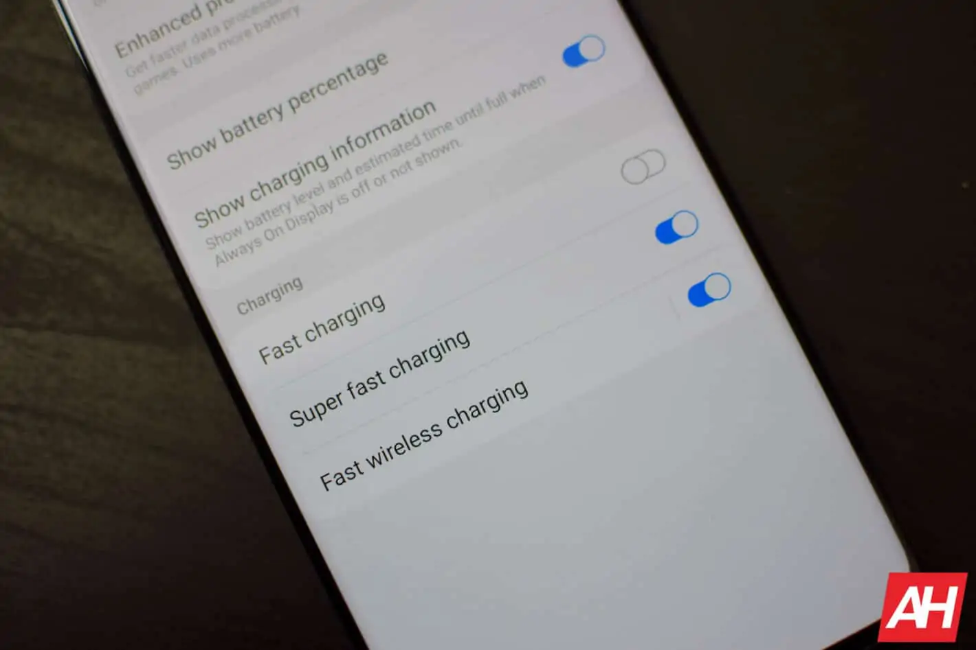 Featured image for How To Enable Fast Charging On Galaxy S21