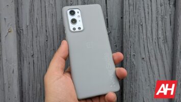 AH OnePlus 9 Pro KL image included case 2