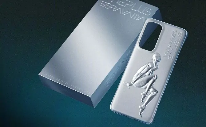 Featured image for OnePlus 9 Pro Flash Silver Limited Edition Handset Is Now Official