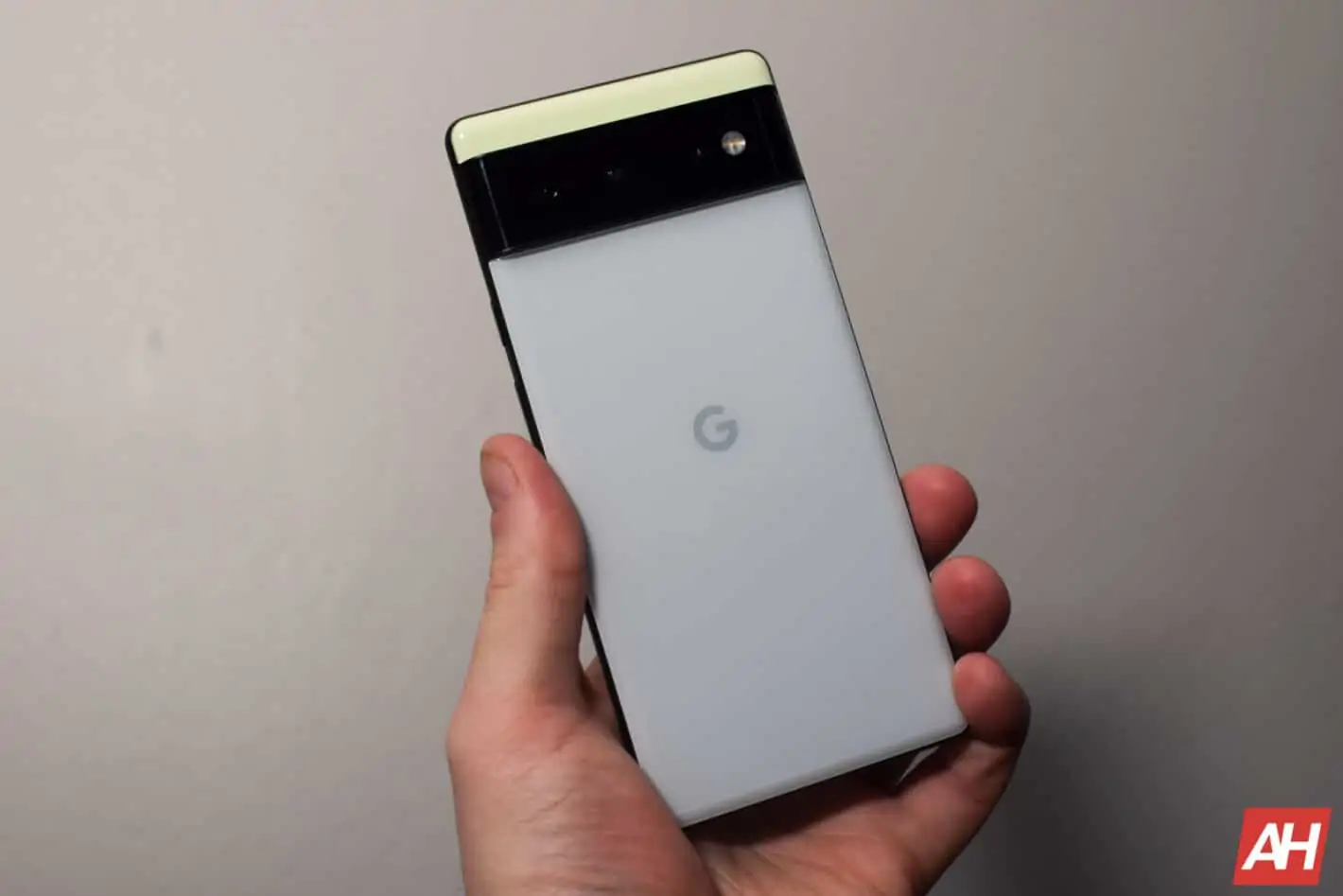 Featured image for Google Assistant Is Behind Ghost Dialing On The Pixel 6 & 6 Pro