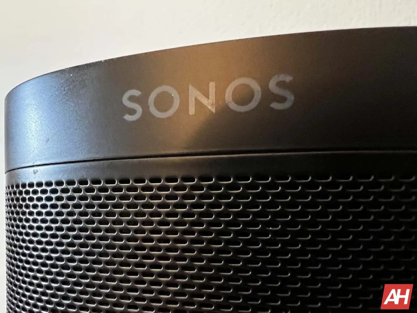 Featured image for Sonos Ace headphones with magnetic cushions leaked alongside pricing