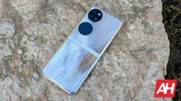 AH Huawei P50 Pocket image 1