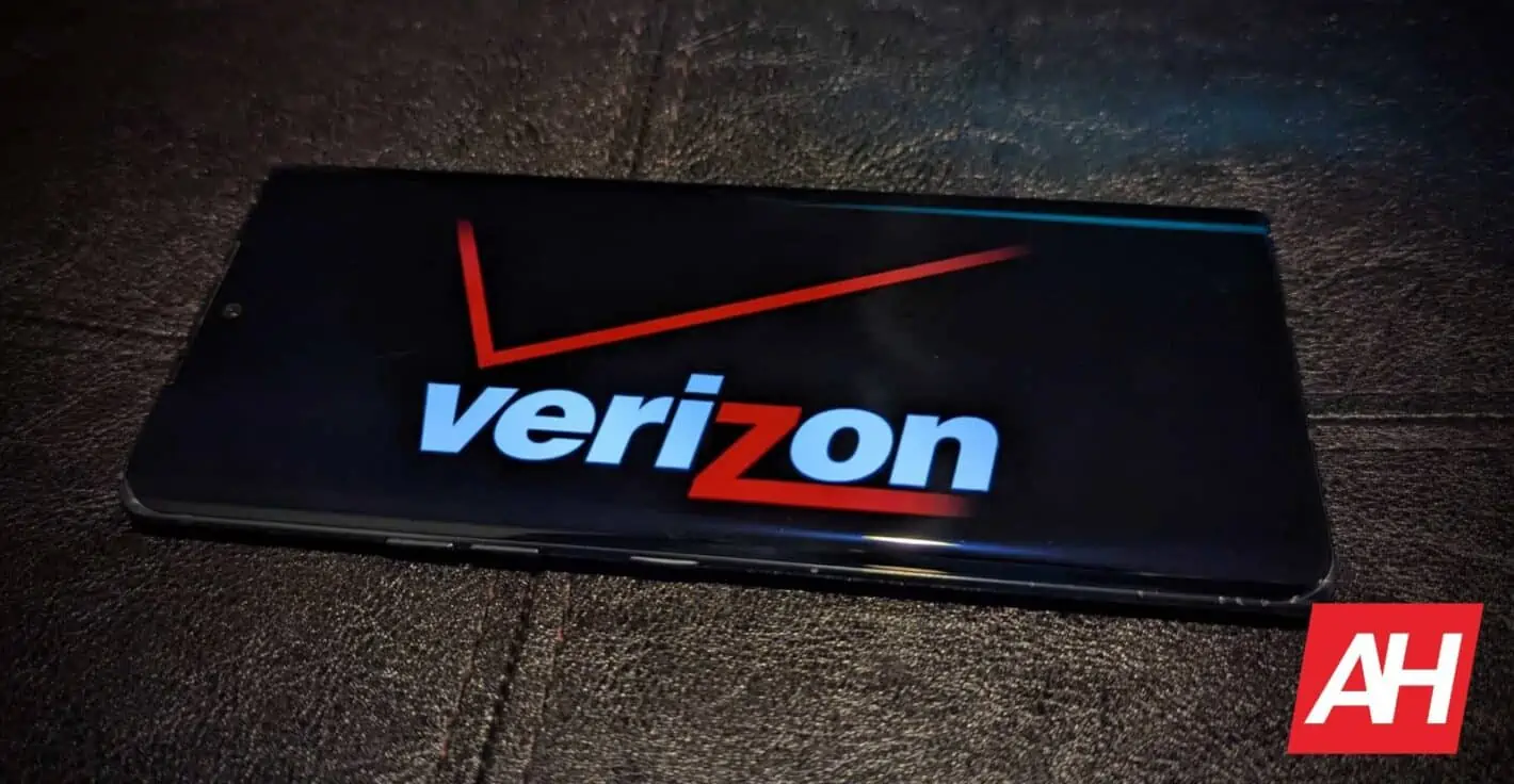 Featured image for Verizon will let you bundle Netflix Premium and Paramount+