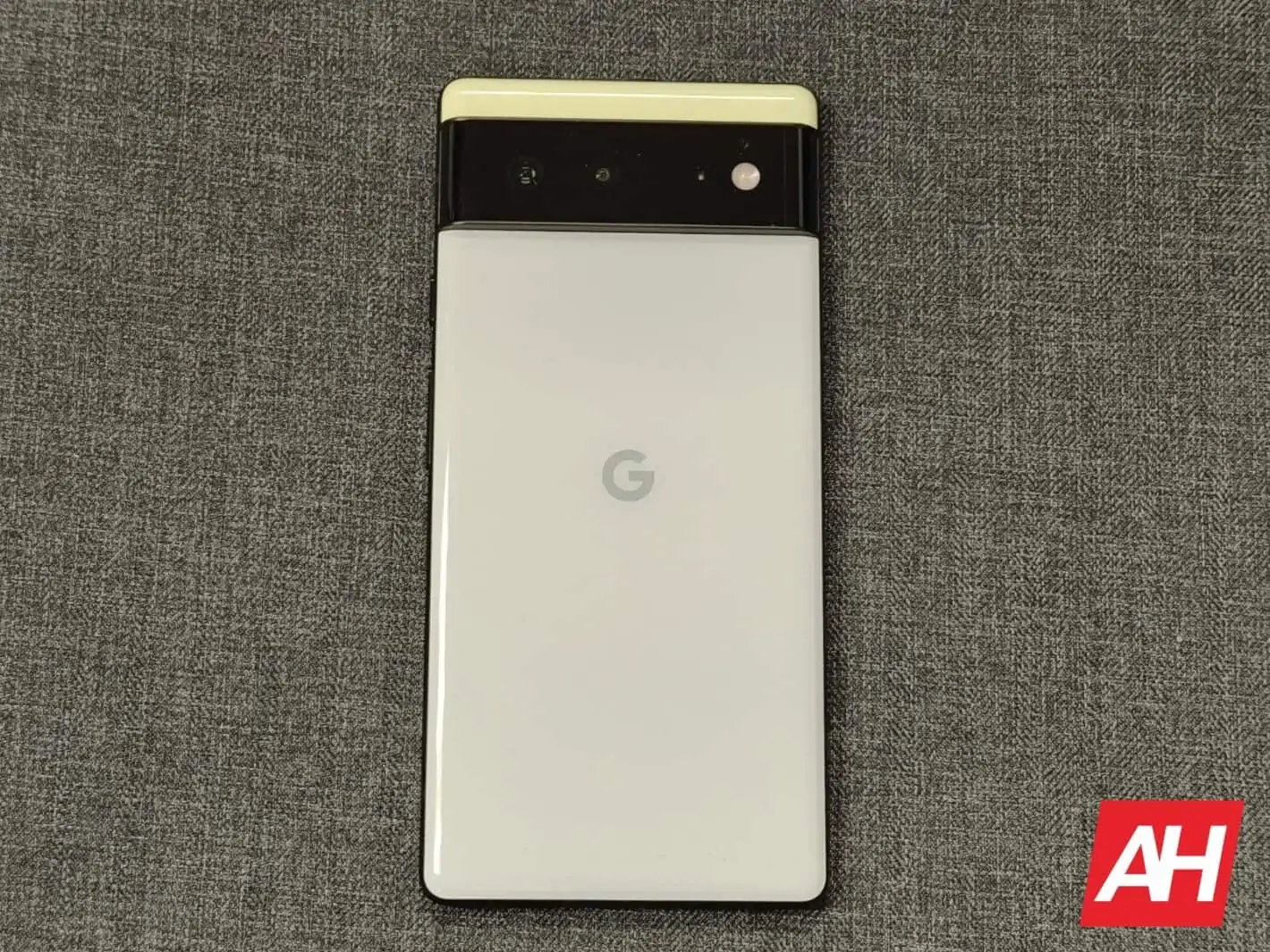 Featured image for You Can Now Get The AT&T Pixel 6 & 6 Pro Cheaper Via The Google Store