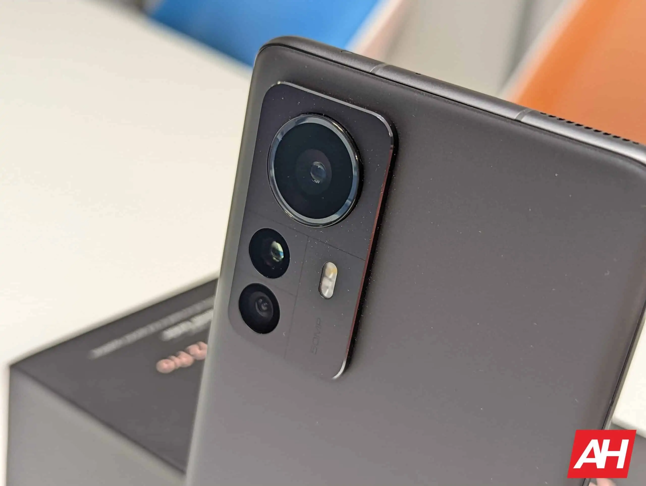 Xiaomi 12 Pro AH HR RearCamera