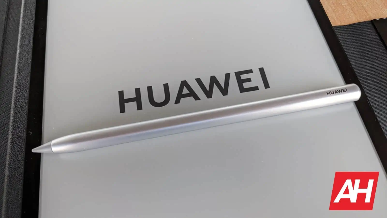 AH Huawei MatePad Paper image logo 13