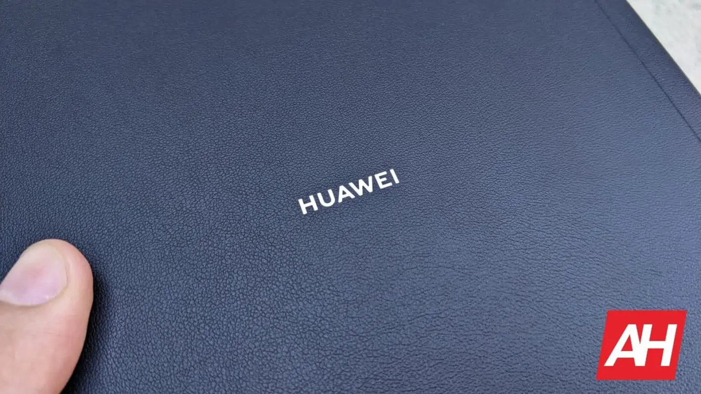 Featured image for Canada Bans Huawei and ZTE Over Cybersecurity Fears