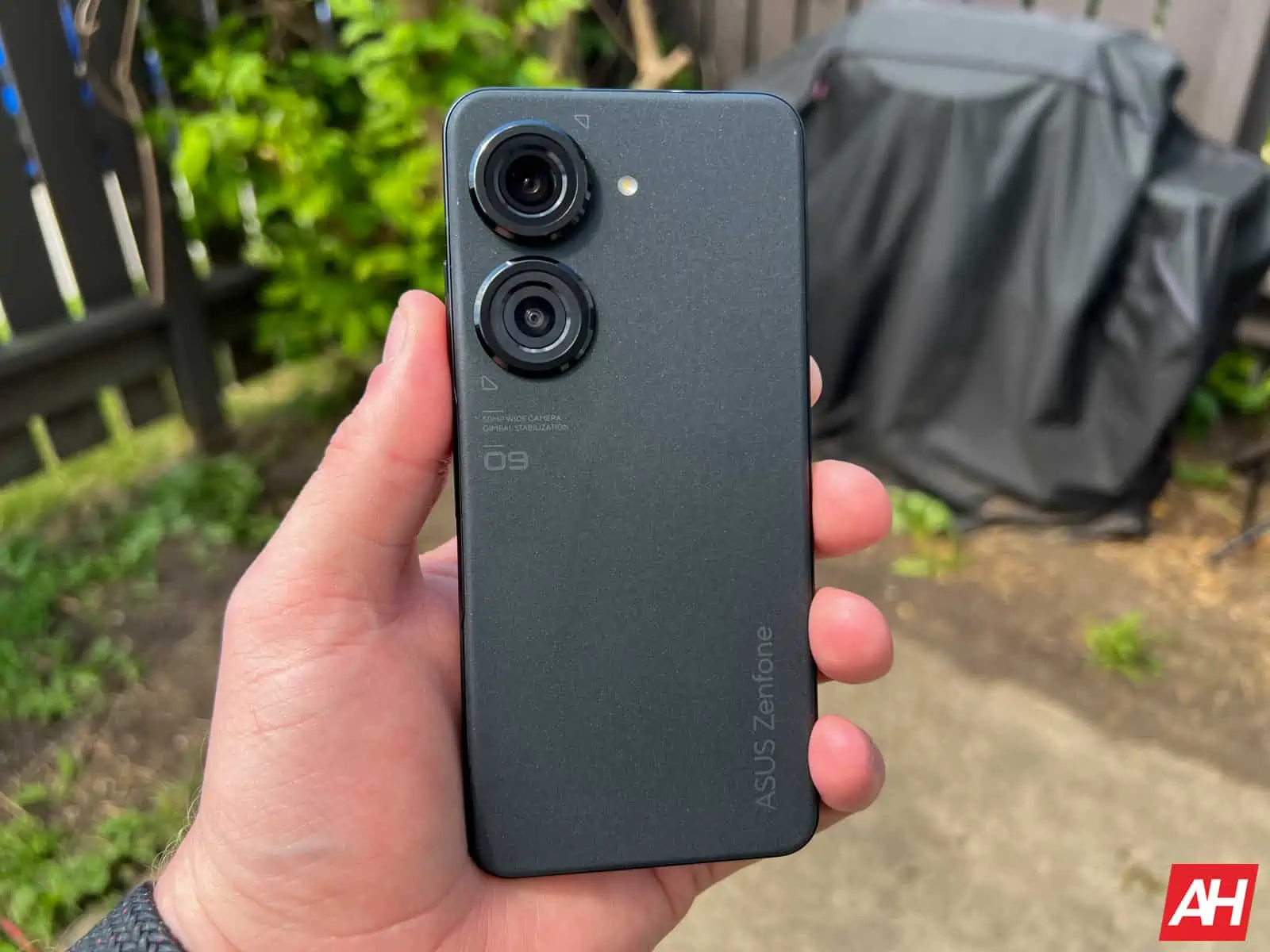 ASUS Zenfone 9 Review AM AH 08