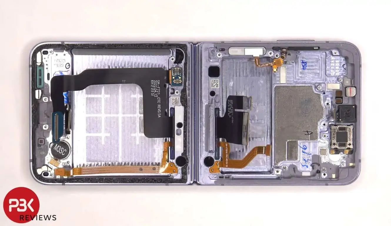 Featured image for Galaxy Z Flip 4 Teardown Shows What Has Changed Internally