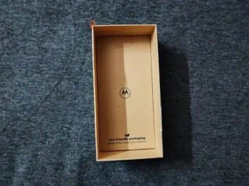 Motorola Edge 30 Fusion retail box leak 1