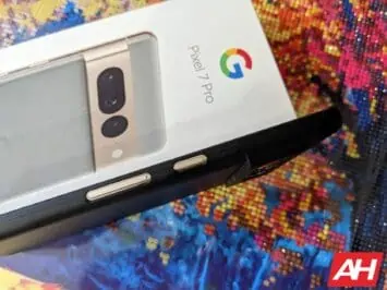 Totallee Solid Black Pixel 7 Pro AH HR 2