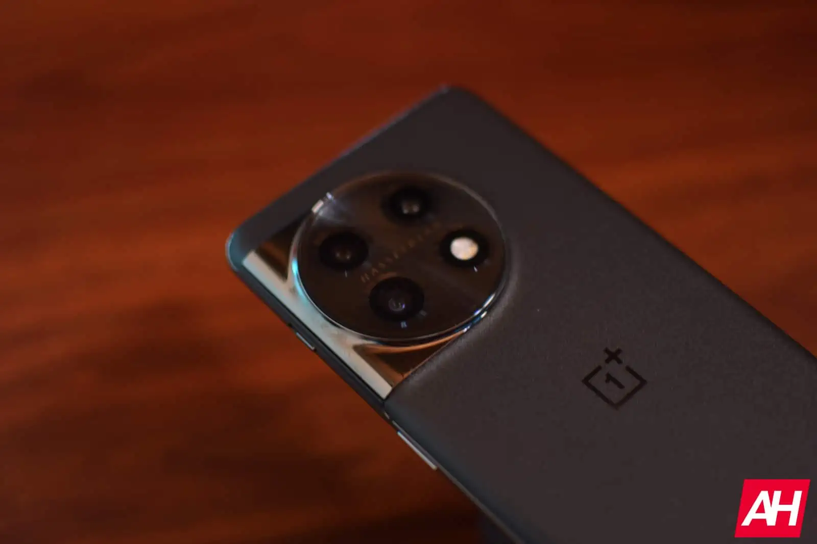 OnePlus 11 Review AM AH 13