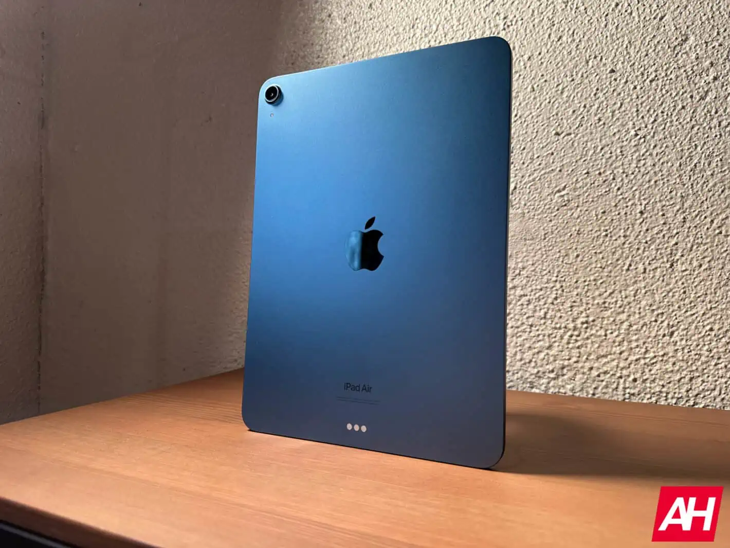 Featured image for Apple's latest iPad Pros and iPad Airs expected to debut in May