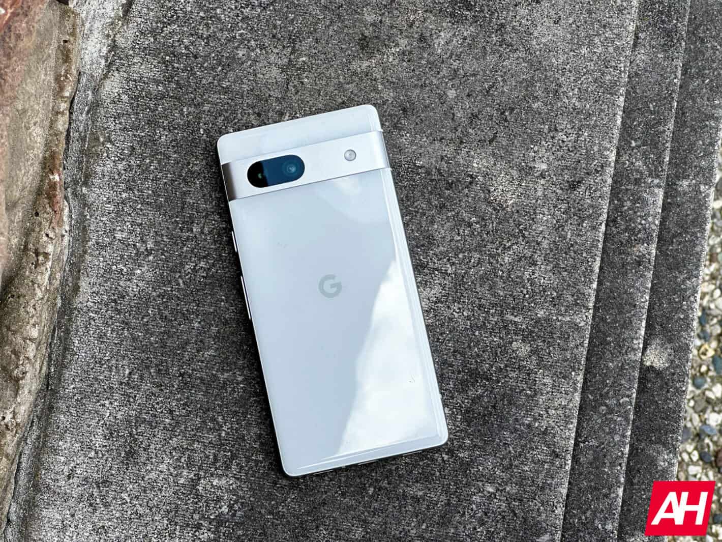 Featured image for Google Pixel 7a promises long-term software support