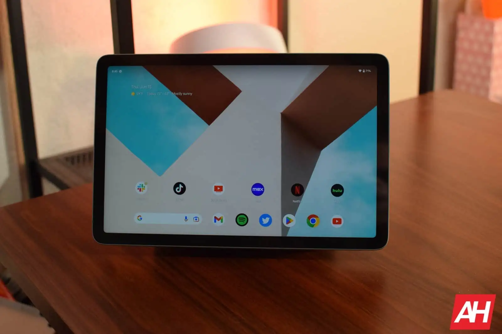 Google Pixel Tablet Review AM AH1