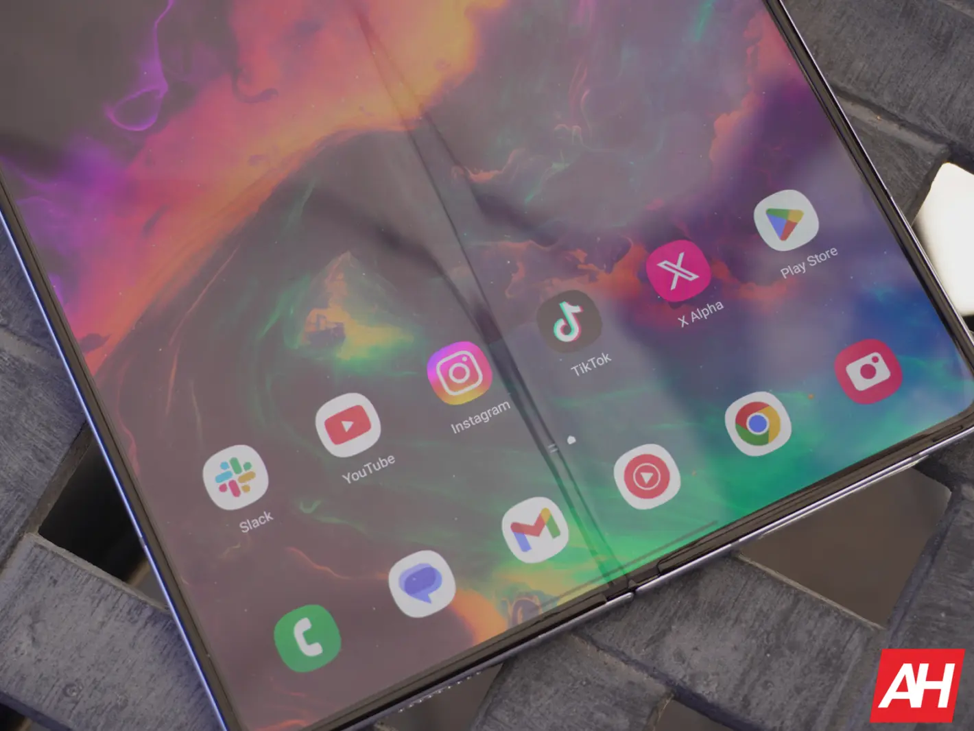 Featured image for Galaxy Z Fold 6 may disappoint when it comes to display crease