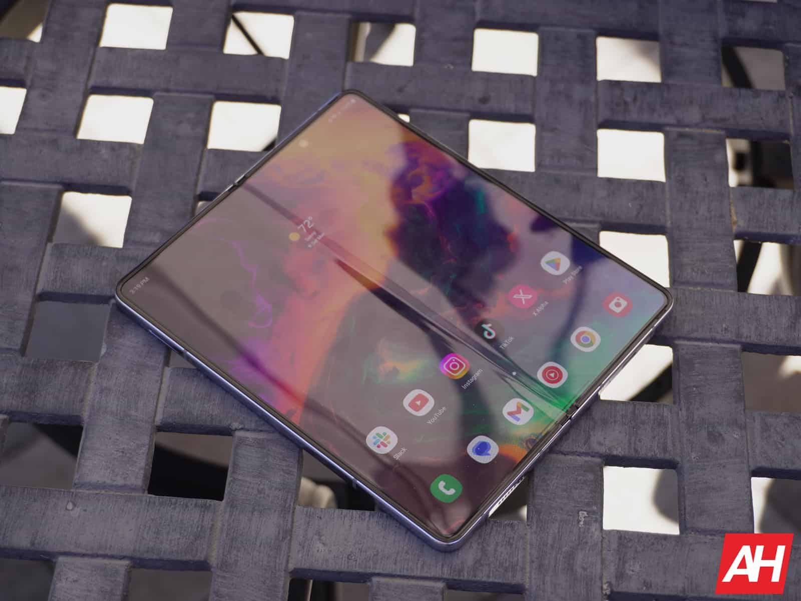 Samsung Galaxy Z Fold 5 AM AH 07