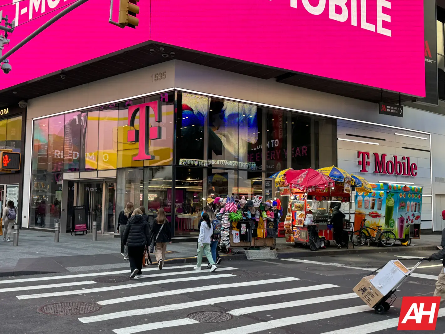 Featured image for New Scam Targeting T-Mobile Customers could Hijack your Account