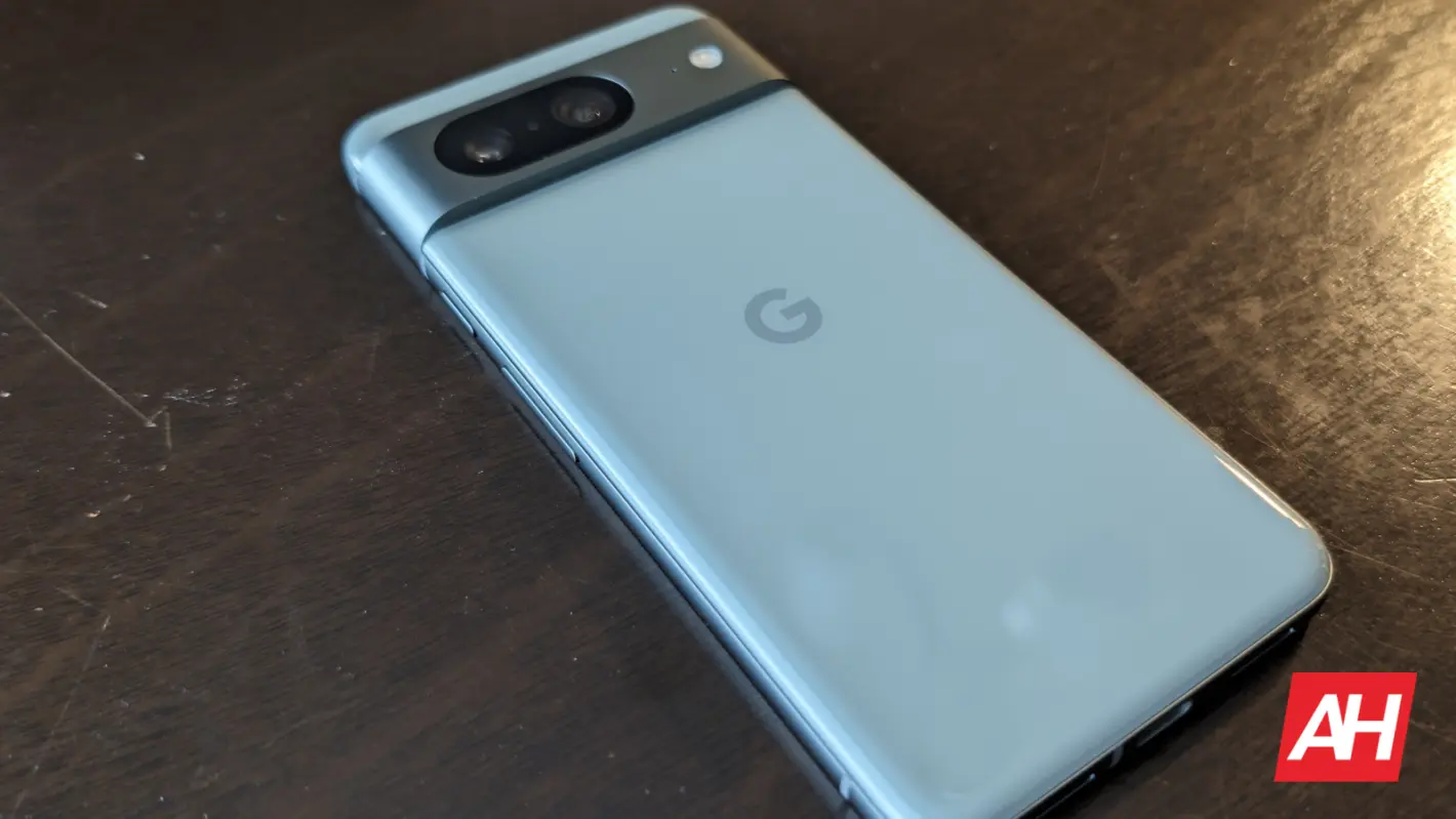Featured image for Pixel 8a dummy shows a thin camera visor, but thick bezels