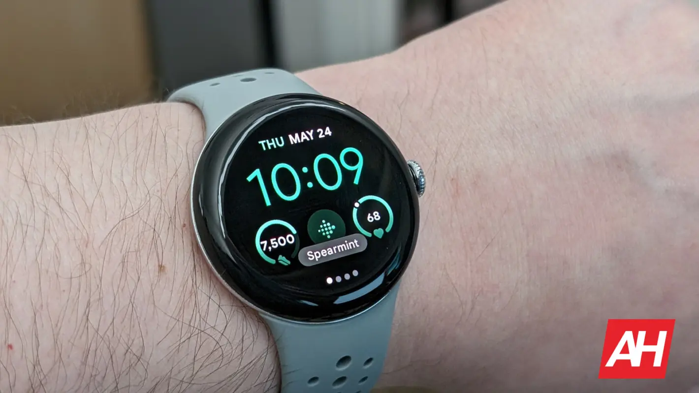 Featured image for Pixel Watch 3 prepares for faster Active Unlock with UWB