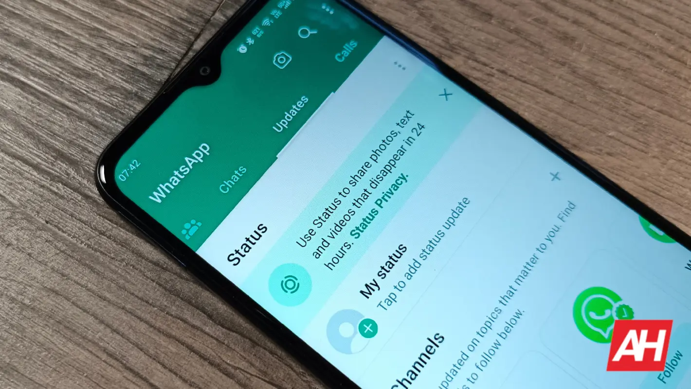 Featured image for WhatsApp will bring a Chat Transfer feature