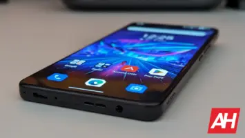 AH ROG Phone 8 Pro Edition Review (20)