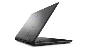 Alienware m16 R2 (3)