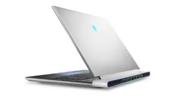 Alienware x16 R2 (4)