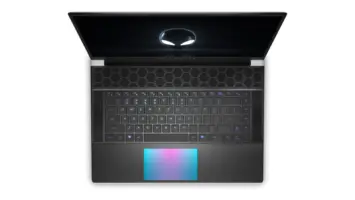 Alienware x16 R2 (6)