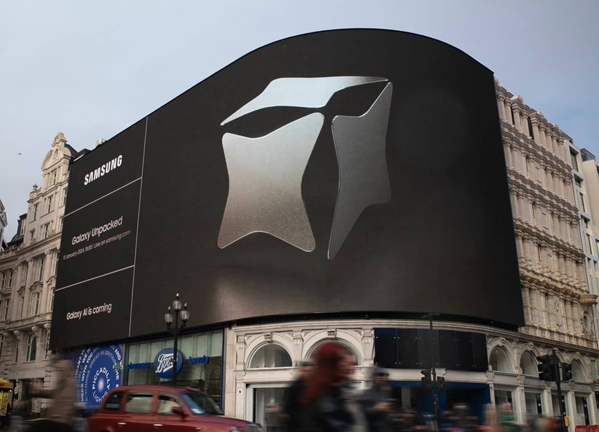 Featured image for Samsung's Galaxy AI billboards spark Galaxy S24 excitement